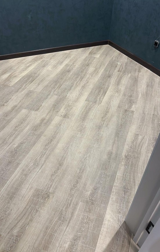 Кварцвиниловая плитка Kahrs замковая Luxury Tiles Click 3,5 mm Riva CLW 177 1210×177×3,5