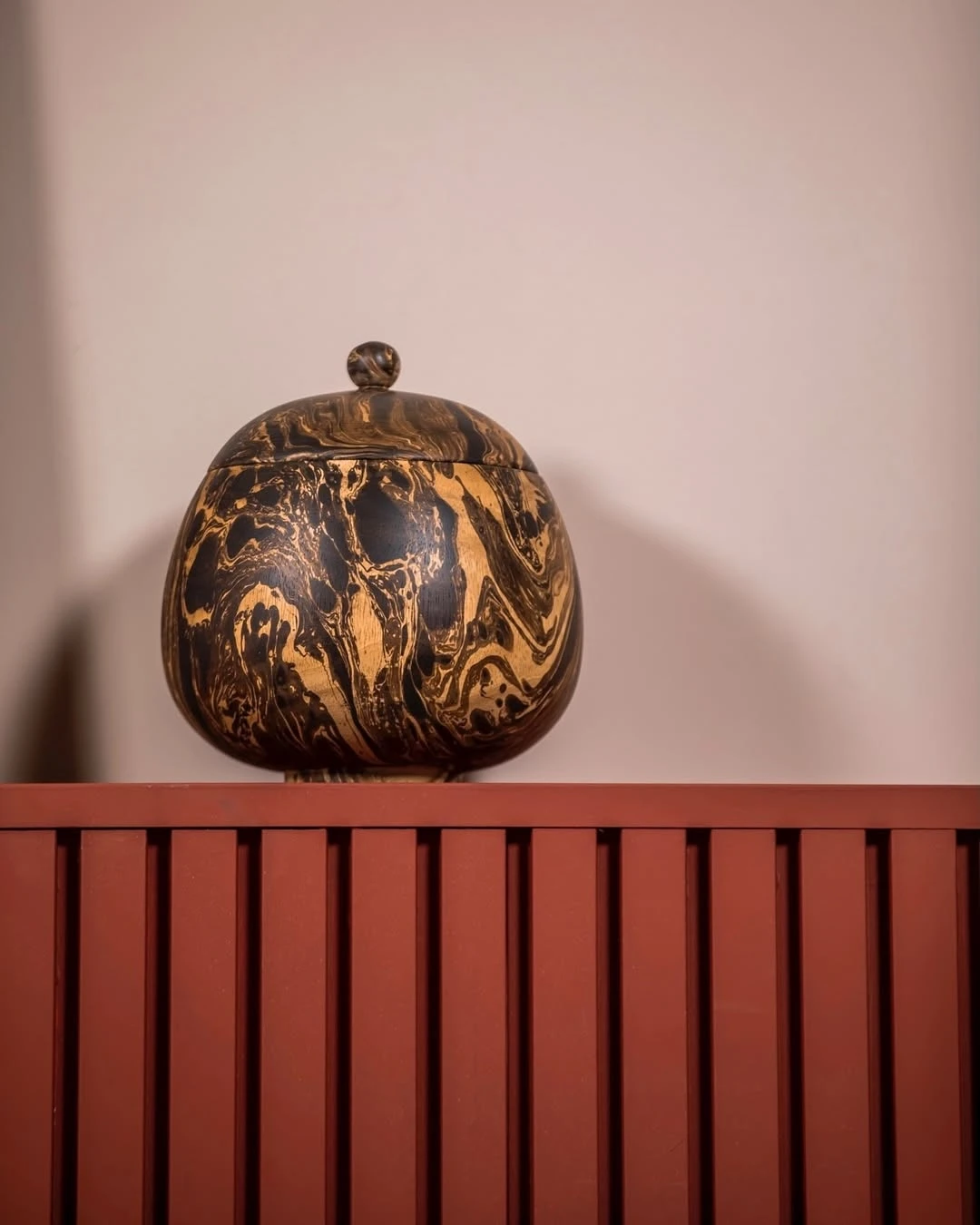 Стеновая панель под покраску Orac Decor Clavier WX214 2000×252×15,7 фото в интерьере