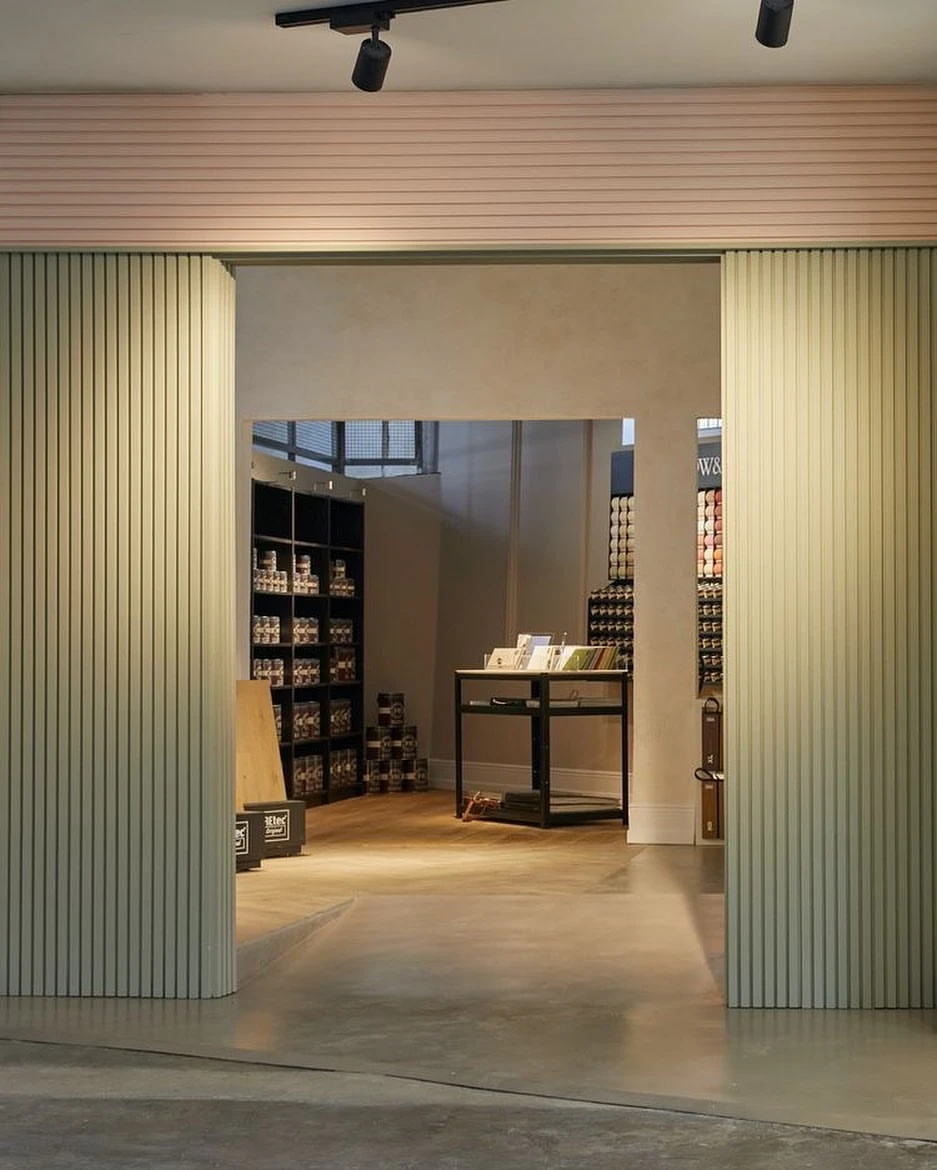 Стеновая панель под покраску Orac Decor Clavier WX214 2600×252×15,7 фото в интерьере