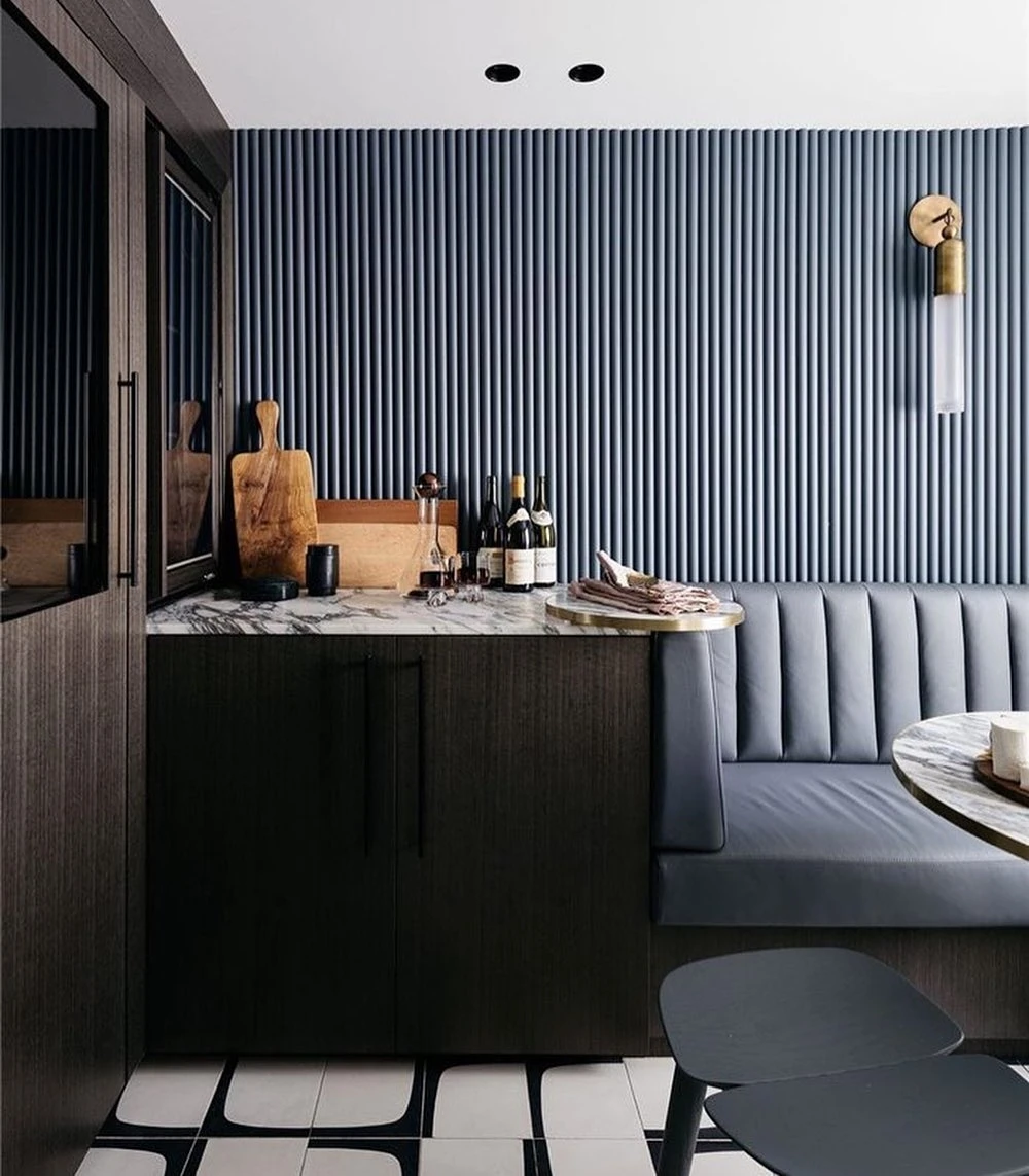 Стеновая панель под покраску Orac Decor Flute XL WX218 3000×253×17,3 фото в интерьере