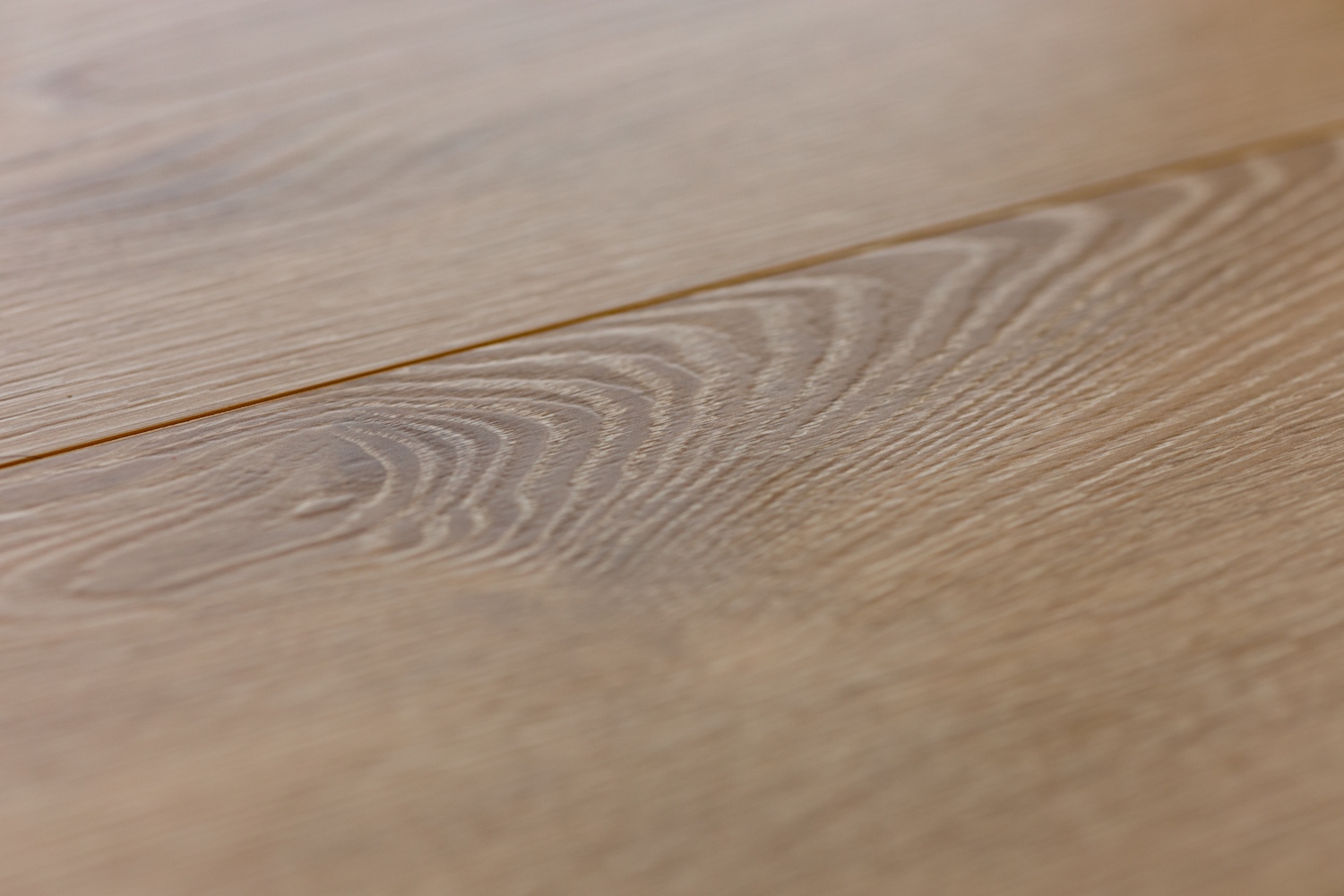 Кварцвиниловый SPC ламинат Art East Art Stone Armor Дуб Фудзи 79-ARM-MPL 1220×196×9 фото в интерьере