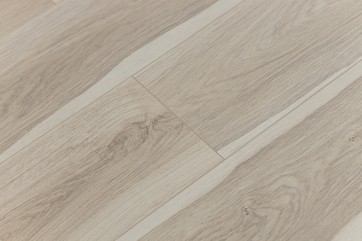 Кварцвиниловый SPC ламинат Art East Art Stone Armor Канадский клен Торонто 80-ARM-MPL 1220×196×9 фото в интерьере