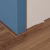Микроплинтус под покраску Cosca Decor Экополимер PL015 2000×10×21 фото в интерьере