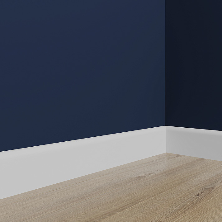 Плинтус под покраску Европласт U.6.53.120 2000×80×14 фото в интерьере