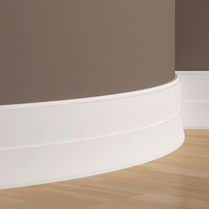 Плинтус под покраску гибкий Европласт 1.53.105 2000×160×25 фото в интерьере