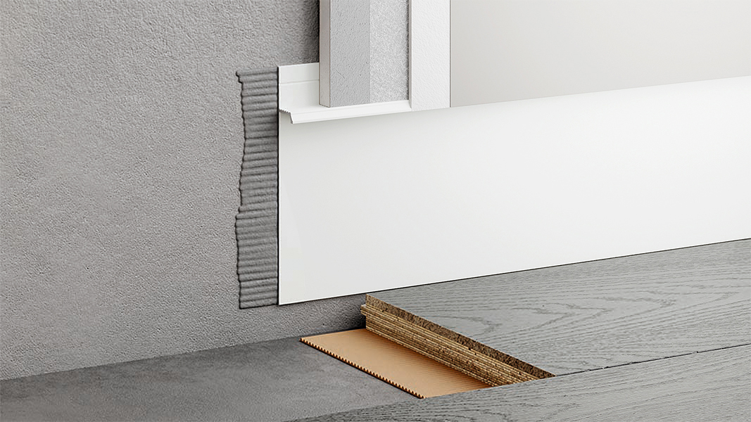 Плинтус алюминиевый скрытый с подсветкой Modern Decor RAL 9003 Белый 87-88-96 2500×104,6×13,8