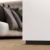 Плинтус алюминиевый теневой Modern Decor RAL 9005 Черный 68-95-78 2500×36,5×16 фото в интерьере