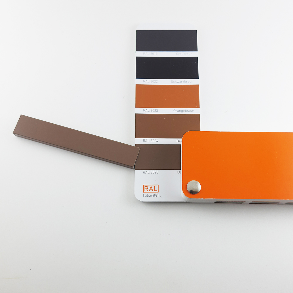 Микроплинтус алюминиевый Modern Decor RAL 8025 Бледно-коричневый 58-97-64 2500×6×11