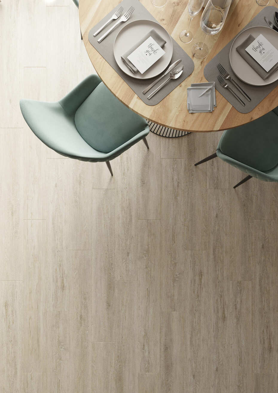 Кварцвиниловый SPC ламинат AlixFloor City Line Дуб Устричный Светлый ALX1064-1 1220×183×5 фото в интерьере