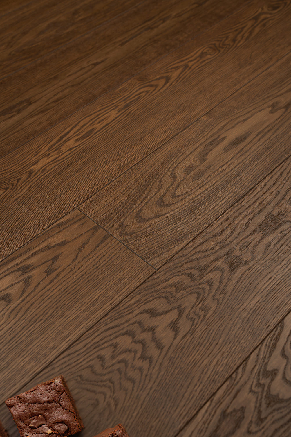 Паркетная доска Karelia Пралине Дуб 188 Брауни 10113483A5273111 винтаж 2266×188×14 фото в интерьере