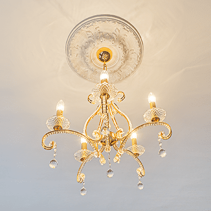 Потолочная розетка под покраску Европласт 1.56.021 48,7 см фото в интерьере