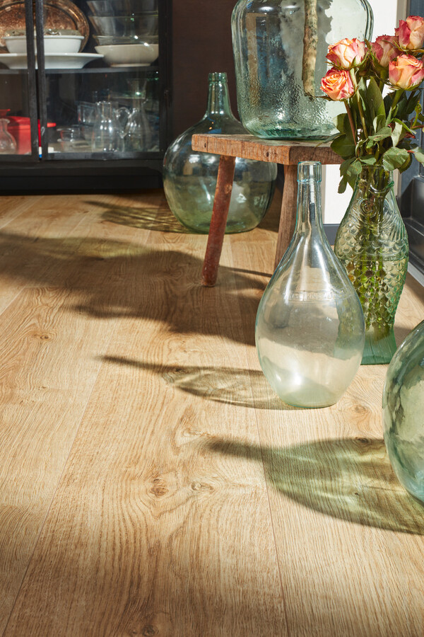 Ламинат Meister LL 250 Дуб Натурал фамэс Natural farmers oak 600009-2052248-06832 2052×248×10 фото в интерьере