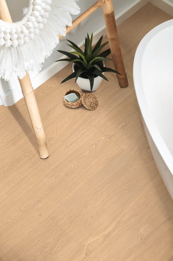 Ламинат Meister LL 250 Дуб Лайт вали Light valley oak 600009-2052248-07144 2052×248×10 фото в интерьере