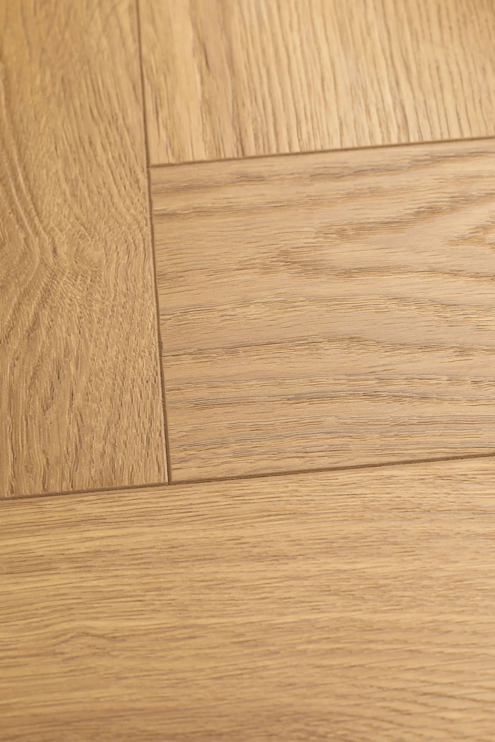 Ламинат FirstFloor Черный Бархат Дуб Люмен 1F435 венгерская елка 750×125×8