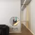 Плинтус алюминиевый теневой с подсветкой Laconistiq Light Doors Без покрытия 38-100-300 3000×36×15,5 фото в интерьере