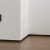 Плинтус алюминиевый теневой с подсветкой Laconistiq Light Doors Без покрытия 38-100-300 3000×36×15,5 фото в интерьере