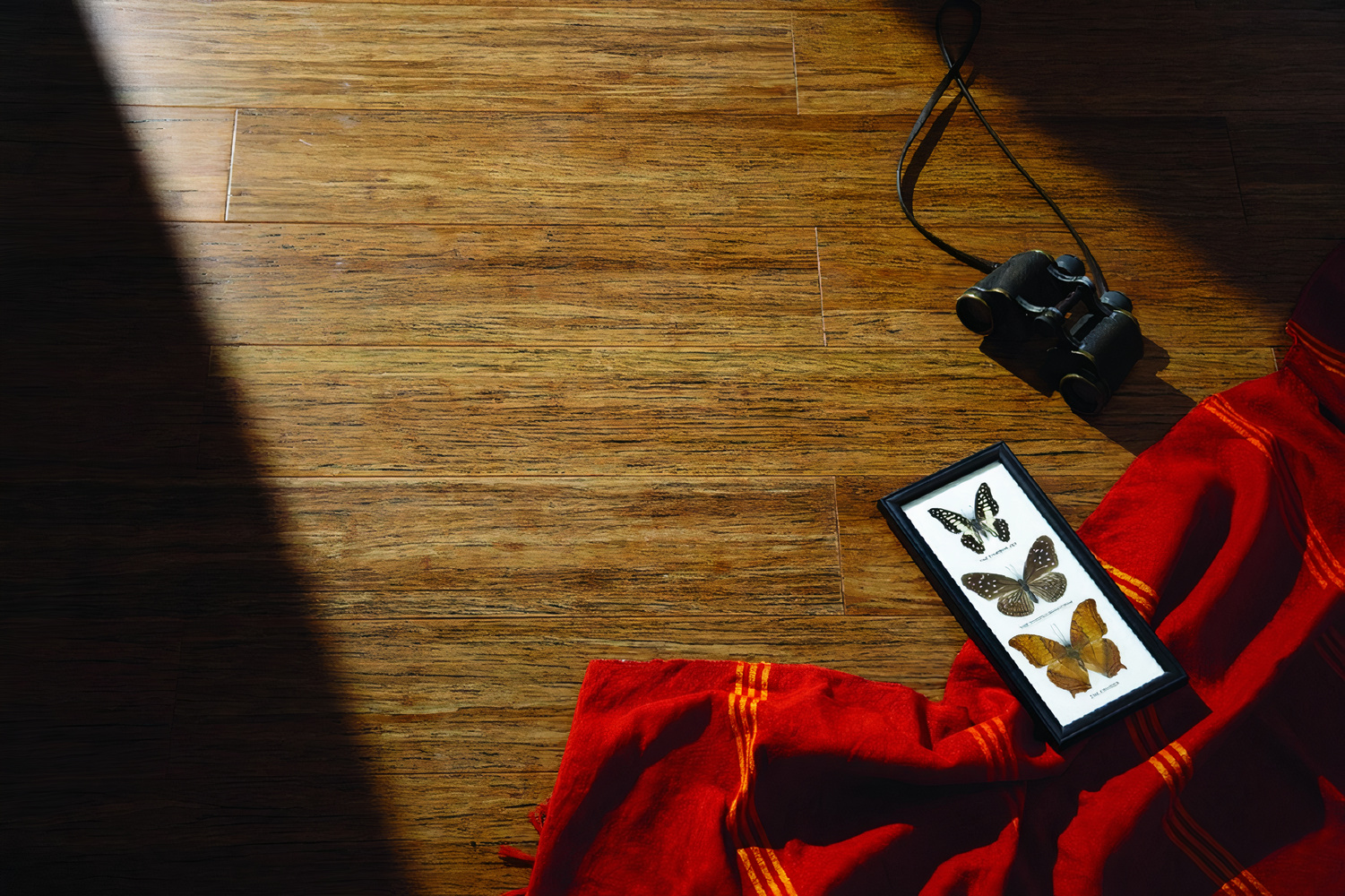 Паркетная доска Amigo Бамбук HiTech HDF Гранд Каньон 915×130×12 фото в интерьере