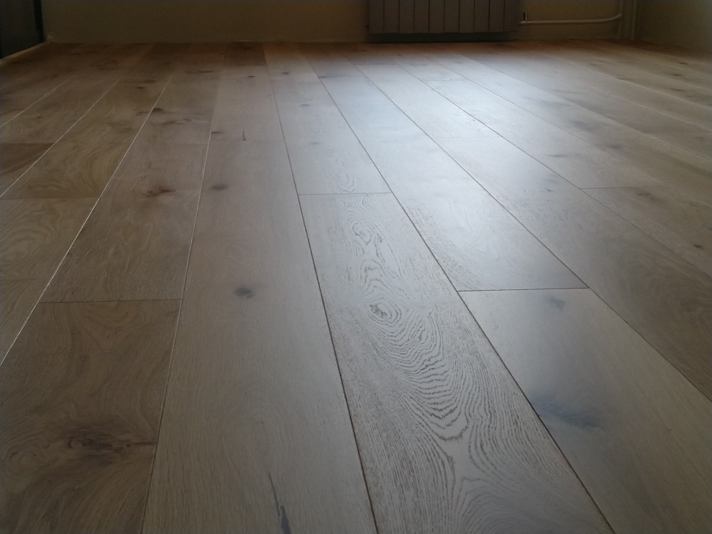 Инженерная доска Cora Natural Oak Pure rustic 1600-2400×185×16 фото в интерьере