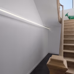 Потолочный плинтус под покраску Orac Decor Modern L3 C383 с подсветкой 2000×50×140