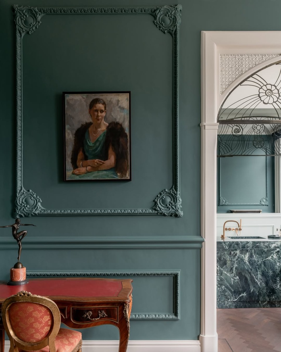 Угловой элемент к молдингу под покраску Orac Decor Orac Luxxus P3020A 425×425×40 фото в интерьере