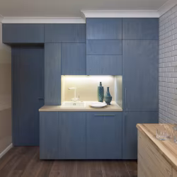 Потолочный плинтус под покраску Orac Decor Luxxus C240 2000×80×80