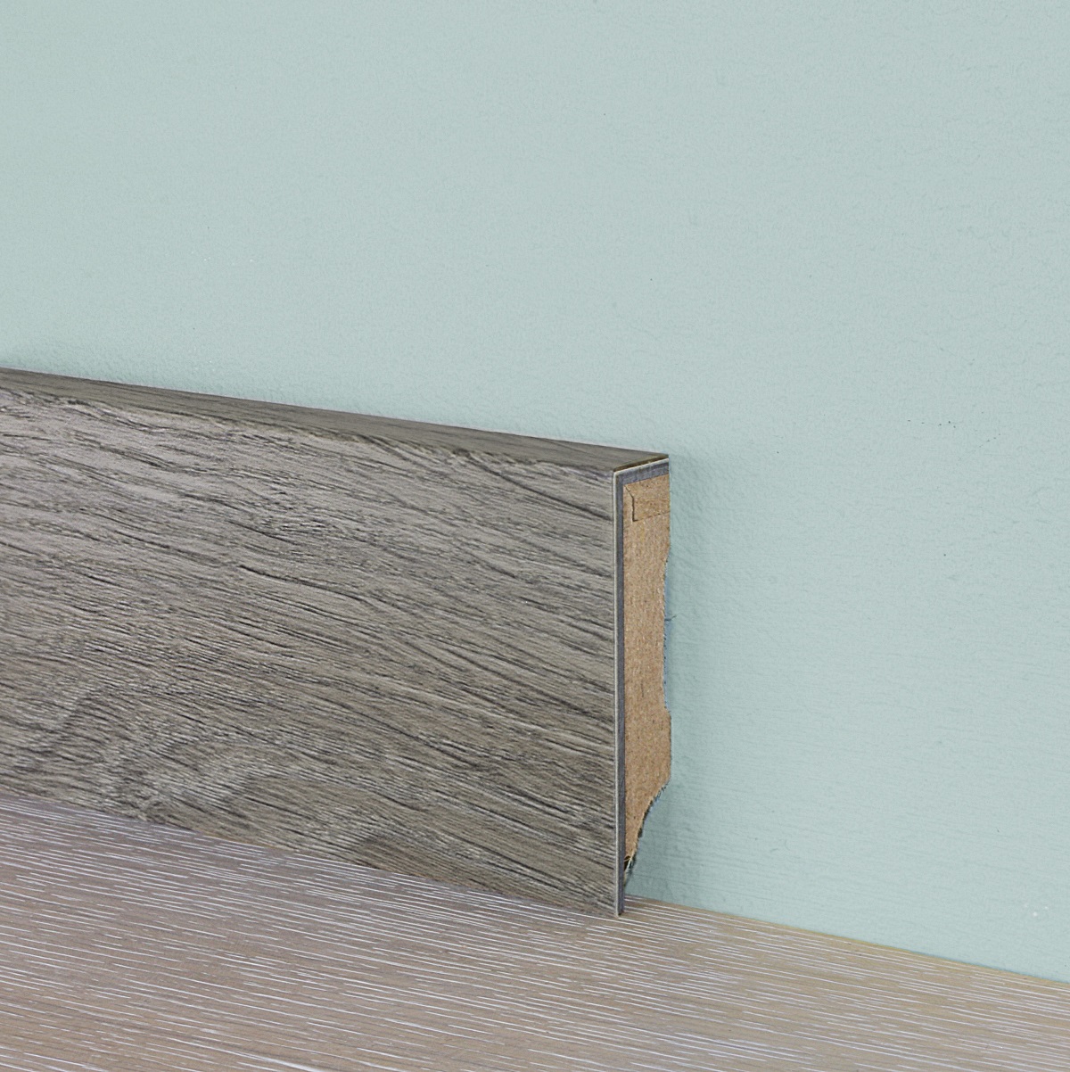 Плинтус МДФ виниловый FineFloor Rich Дуб Понца FF-1974/2074 2400×60×12,5 фото в интерьере Плинтус МДФ виниловый FineFloor Rich Дуб Понца FF-1974/2074 2400×60×12,5 фото в интерьере