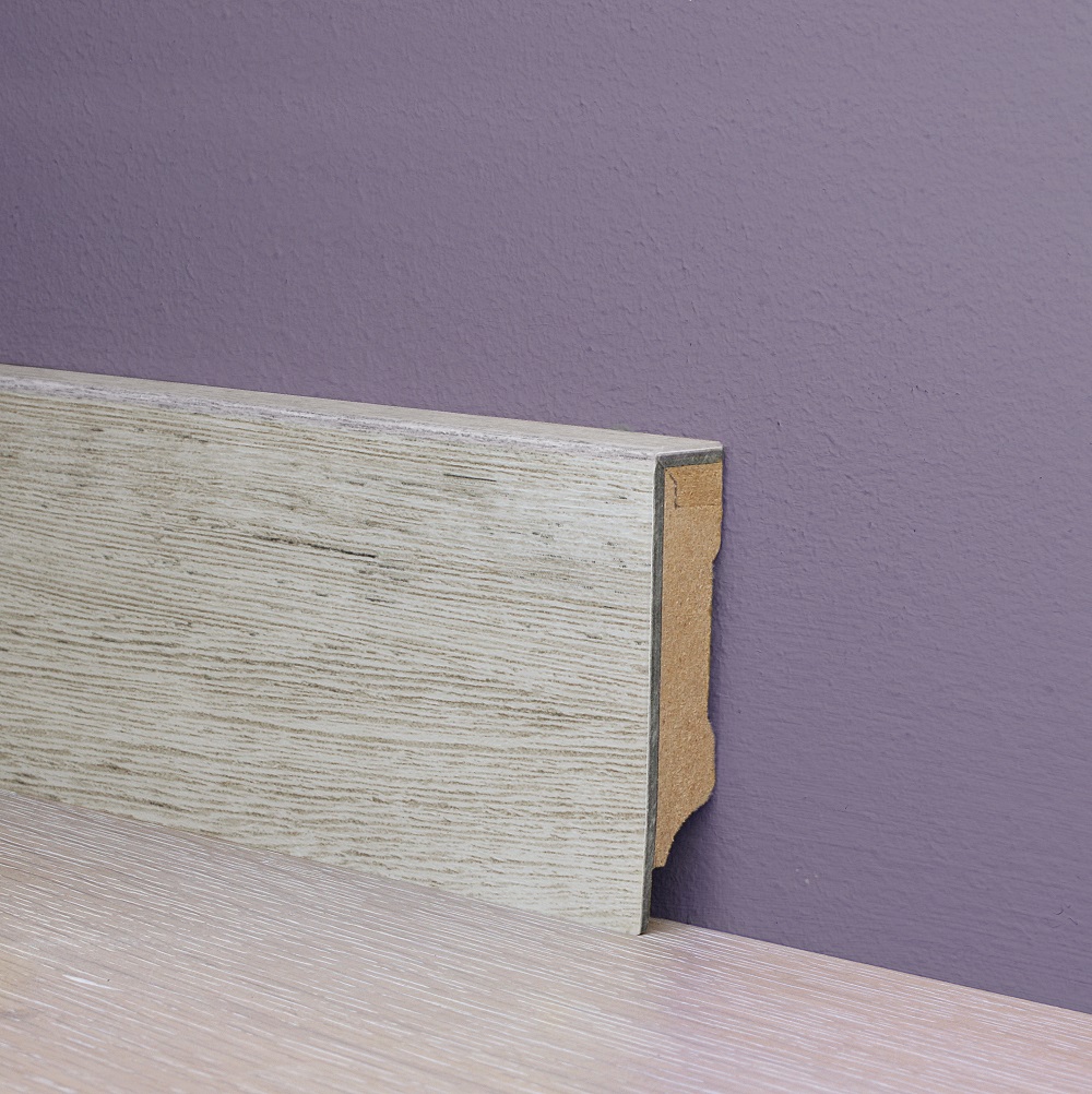 Плинтус МДФ виниловый FineFloor Wood Венге Биоко FF-1563/1463 2400×60×12,5 фото в интерьере