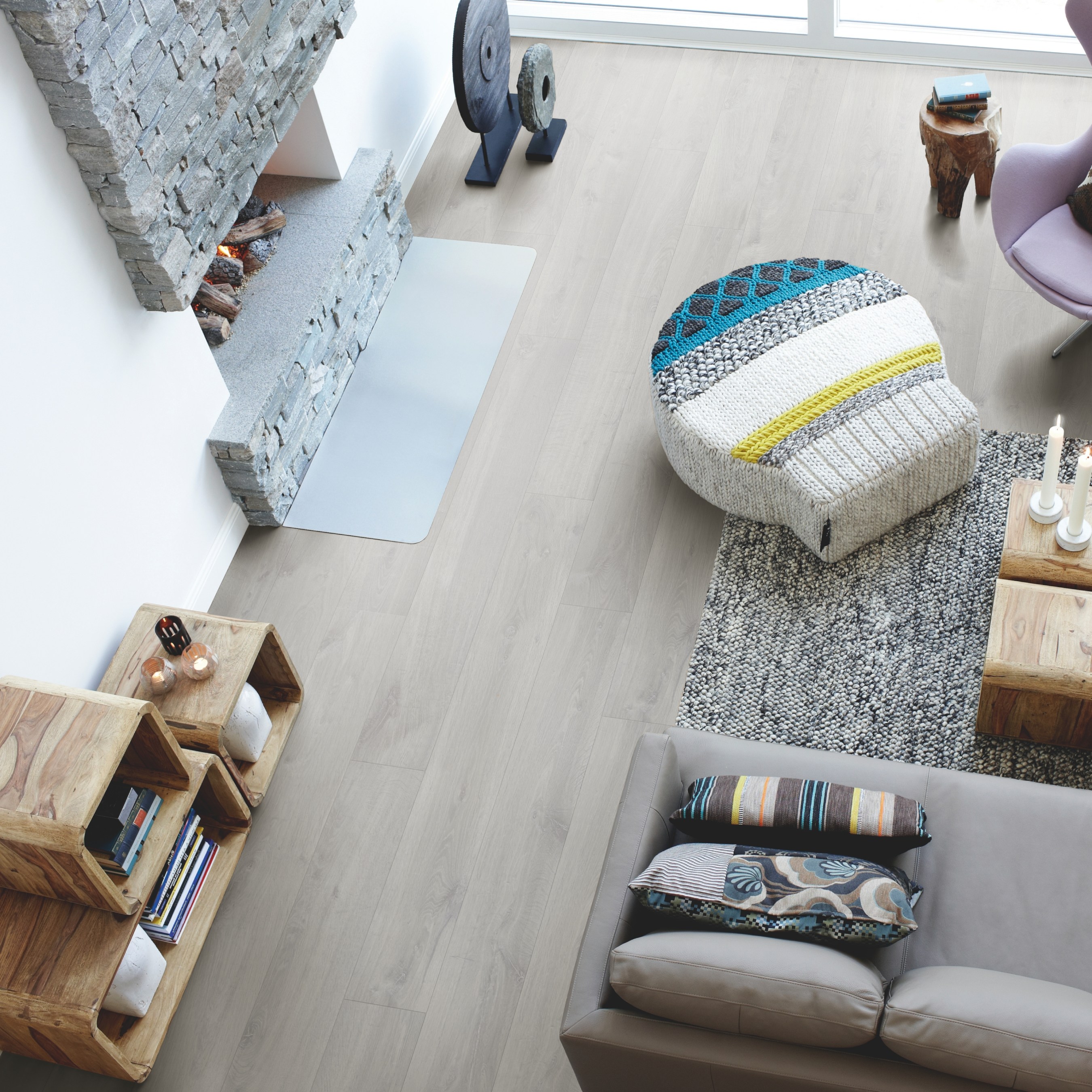 Ламинат Pergo Skara Pro Дуб известково-серый L1251-03367 1380×190×9 фото в интерьере