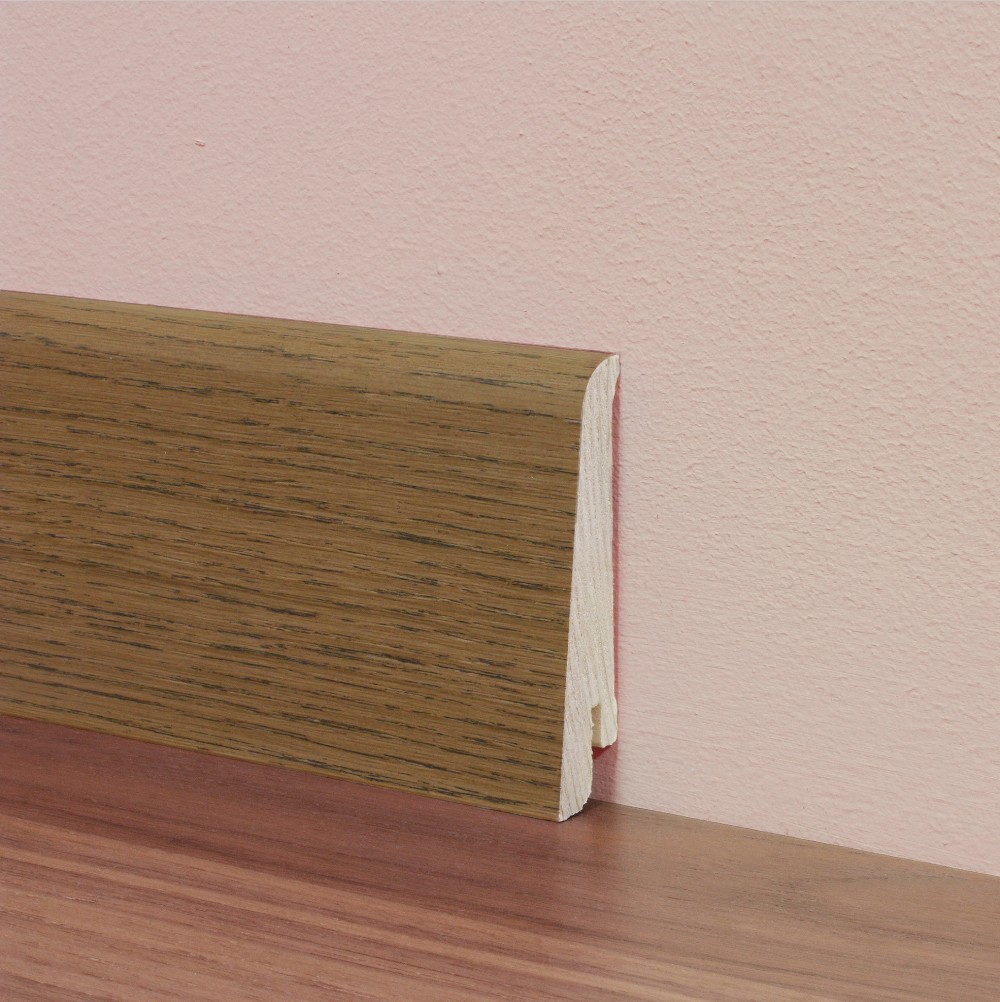 Плинтус деревянный Tarkett Дуб Муссон 2400×80×20 фото в интерьере