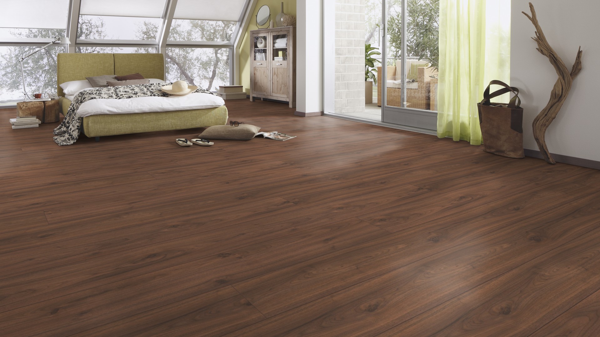 Ламинат Meister LL 150 Орех Аморе Amore walnut 600007-2052220-06389 2052×220×8 фото в интерьере