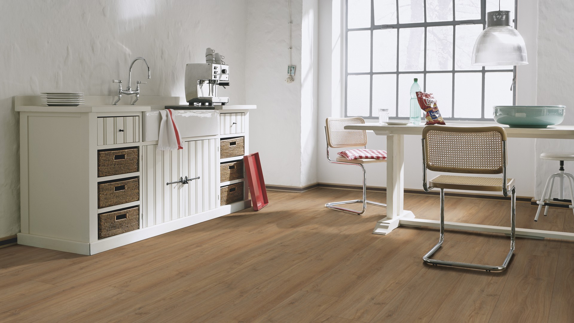 Ламинат Meister LL 150 Дуб Нова Nova oak 600007-2052220-06413 2052×220×8 фото в интерьере