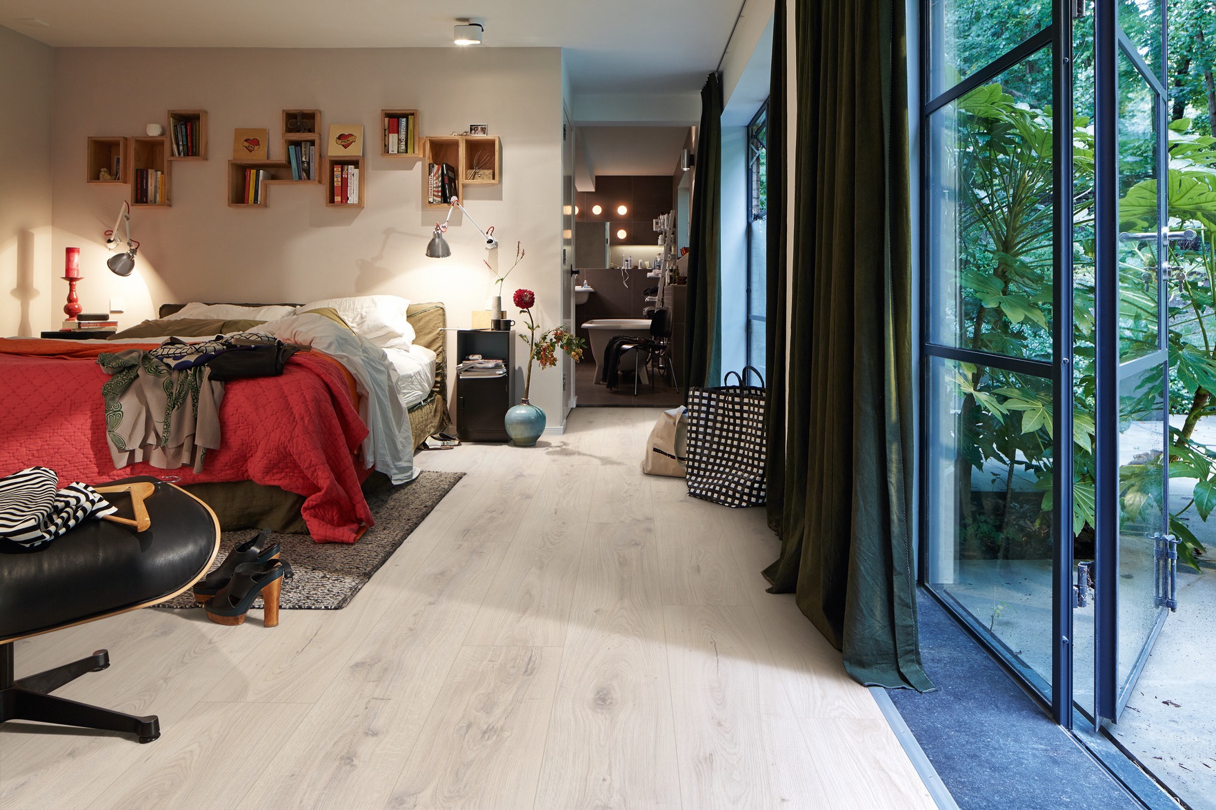 Ламинат Meister LL 250/6838 Дуб Ледниковый 2052×248×10 фото в интерьере