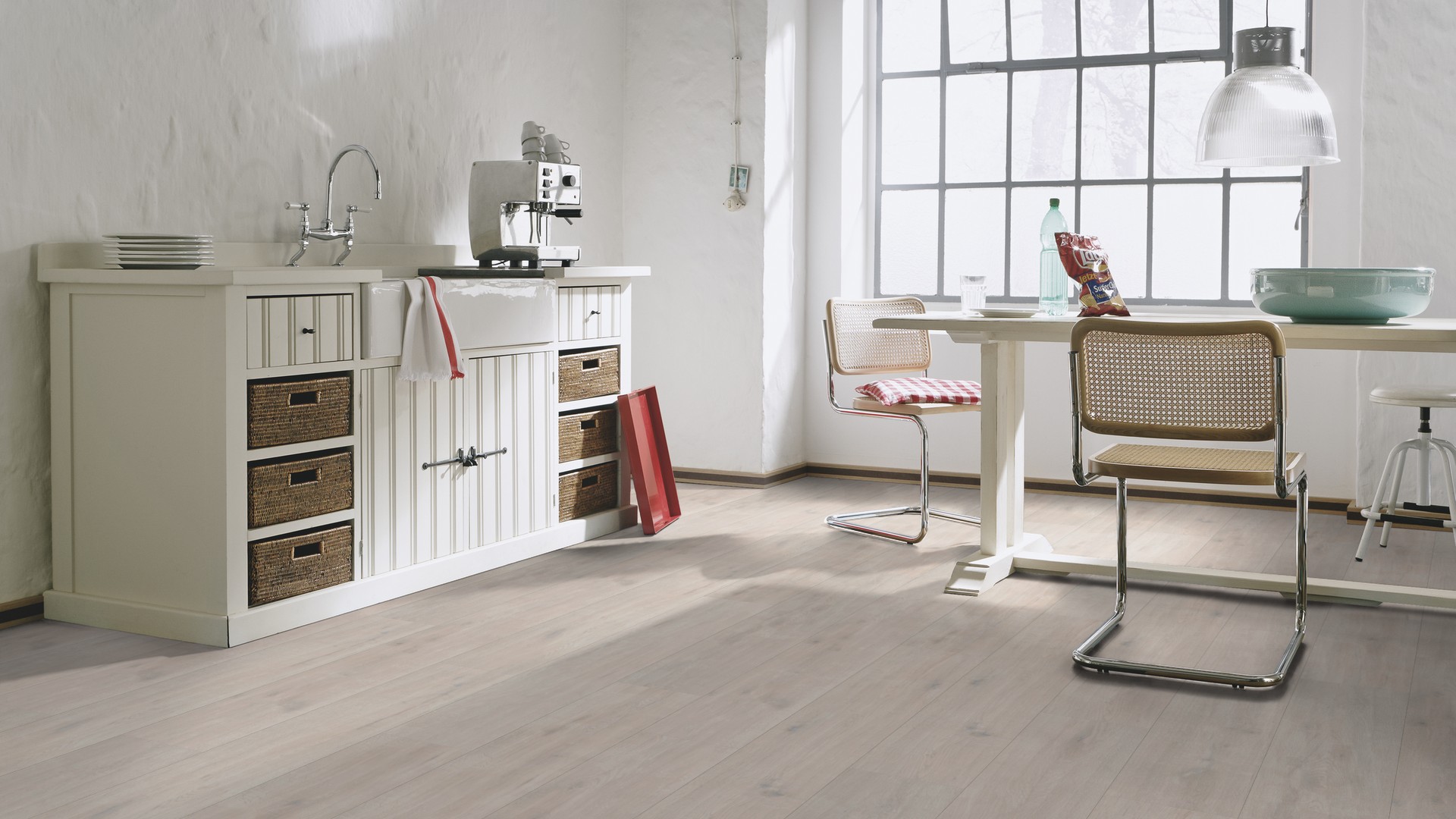 Ламинат Meister LD 250/6995 Дуб арктический белый 1287×220×10 фото в интерьере