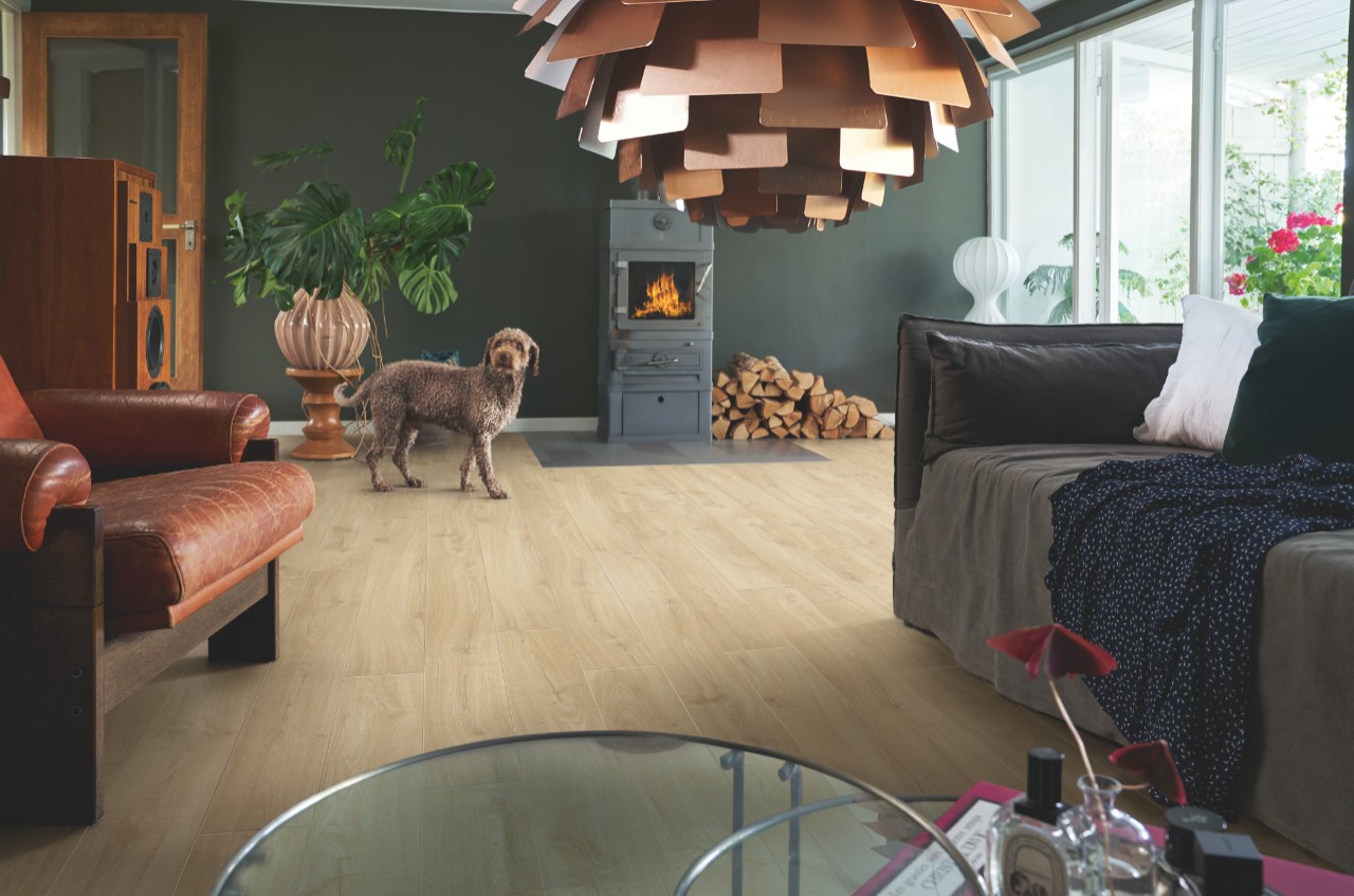 Ламинат Pergo Malmo Pro Дуб плато светлый L1258-04431 1380×156×8 фото в интерьере