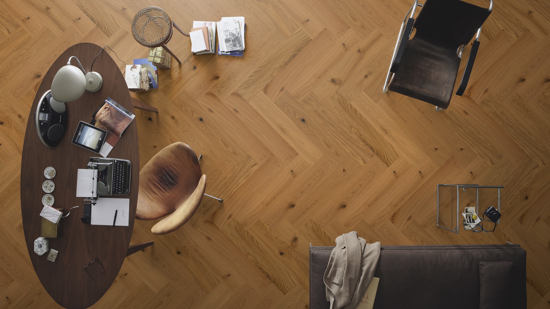 Паркетная доска Meister PS 500 Residence Дуб витал лак 8377 елка 710×142×13 фото в интерьере