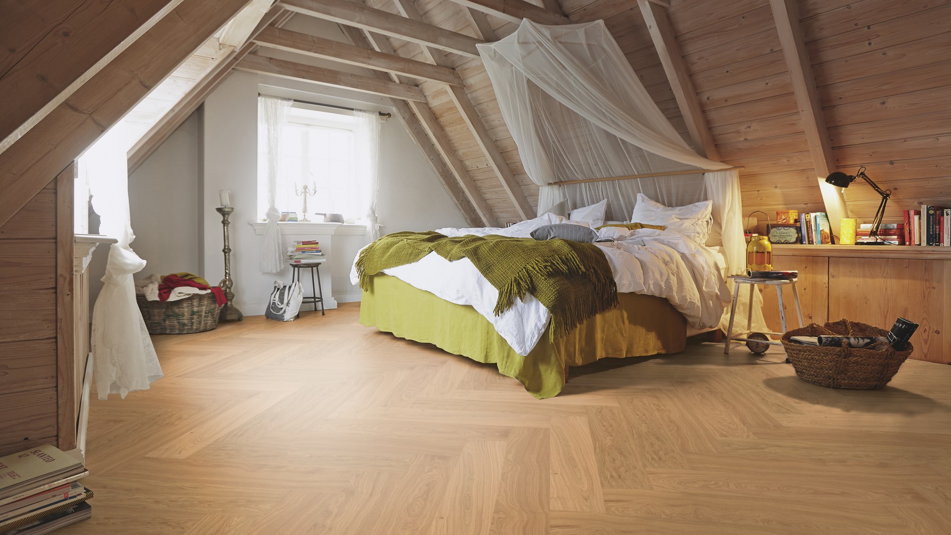 Паркетная доска Meister PS 500 Residence Дуб гармония лак 8027 елка 710×142×13 фото в интерьере Паркетная доска Meister PS 500 Residence Дуб гармония лак 8027 елка 710×142×13 фото в интерьере