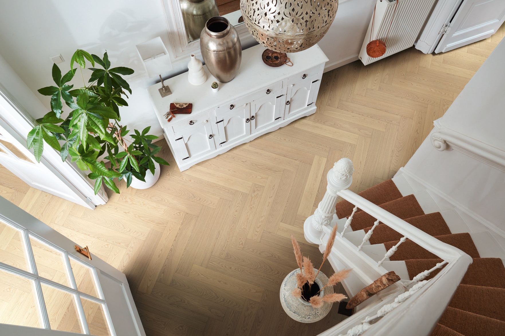 Паркетная доска Meister PS 500 Residence Дуб гармония Простой лак 8817 елка 710×142×13 фото в интерьере Паркетная доска Meister PS 500 Residence Дуб гармония Простой лак 8817 елка 710×142×13 фото в интерьере