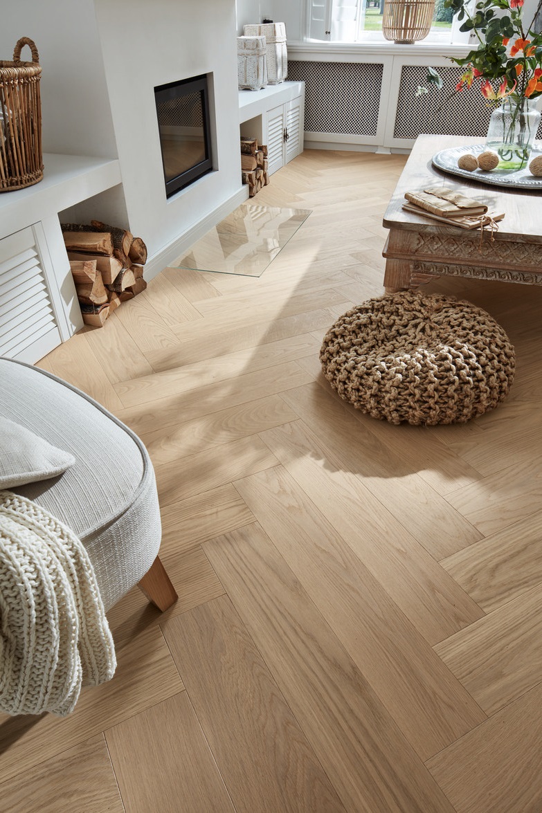 Паркетная доска Meister PS 500 Residence Дуб гармония Простой масло 8805 елка 710×142×13 фото в интерьере