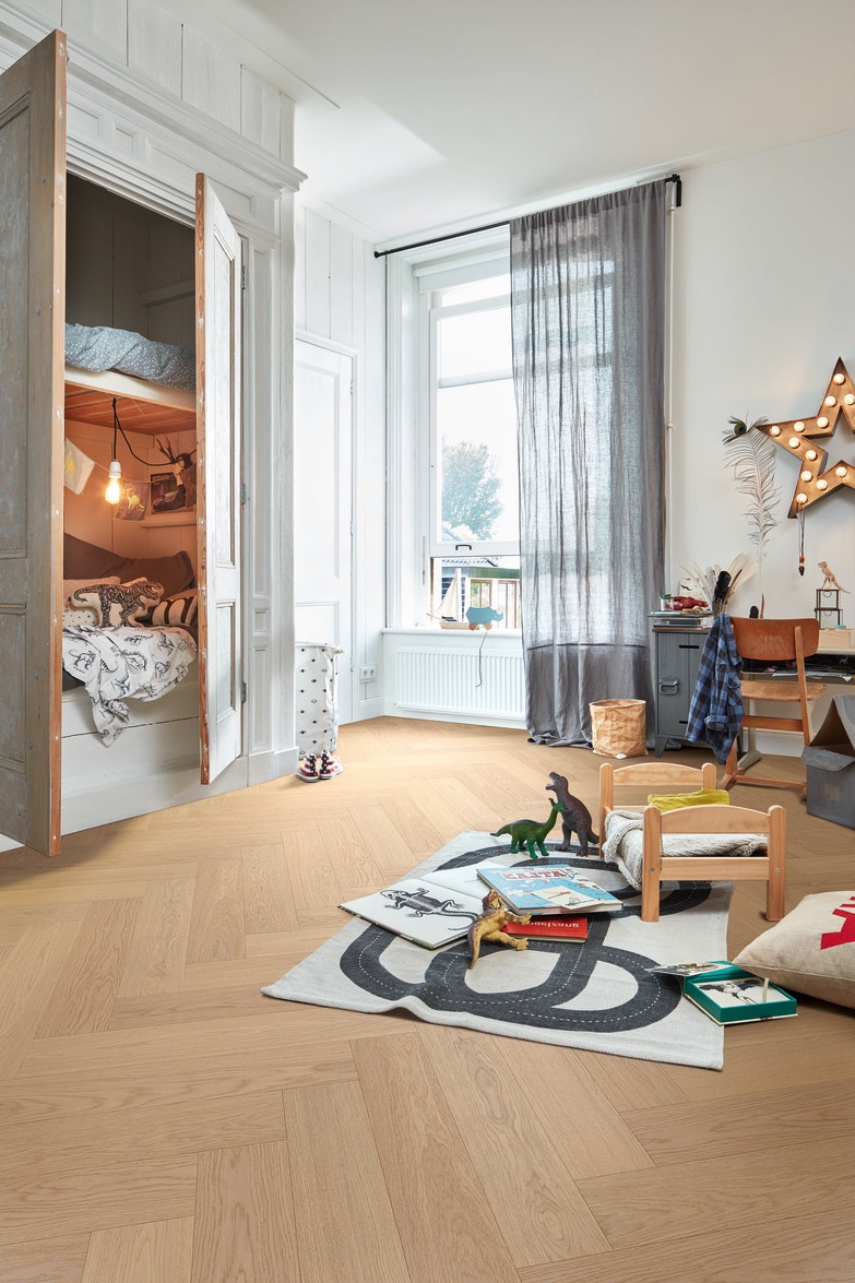 Паркетная доска Meister PS 500 Residence Дуб гармония Чистый 8583 елка 710×142×13 фото в интерьере Паркетная доска Meister PS 500 Residence Дуб гармония Чистый 8583 елка 710×142×13 фото в интерьере