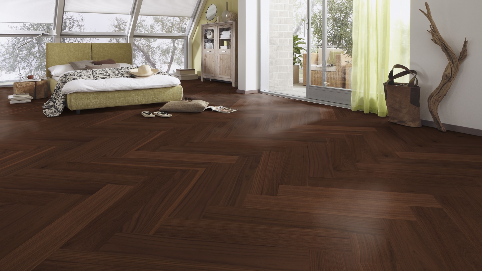 Паркетная доска Meister PS 500 Residence Орех американский лайвли 8044 елка 710×142×13 фото в интерьере