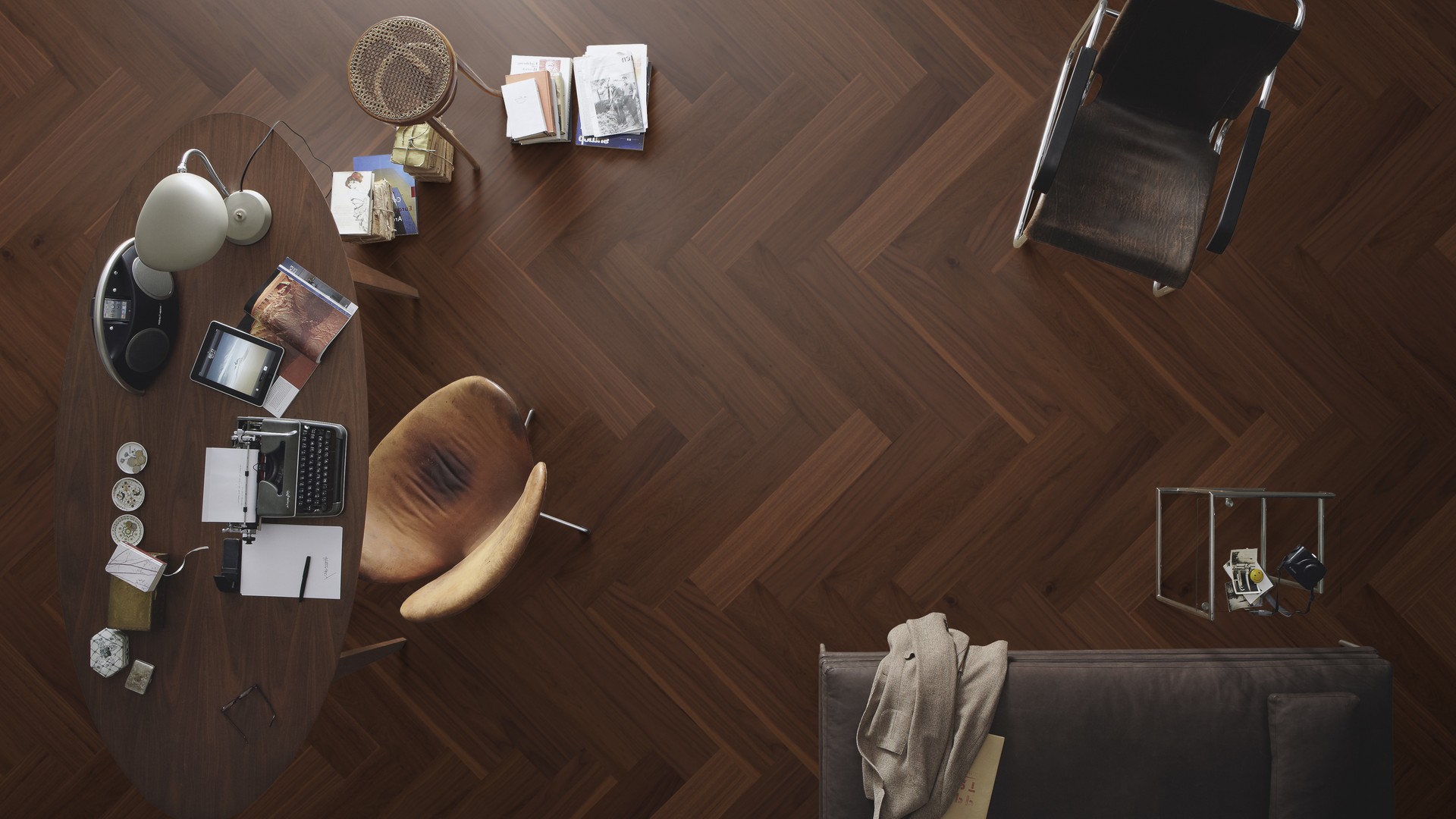 Паркетная доска Meister PS 500 Residence Орех американский лайвли 8044 елка 710×142×13 фото в интерьере