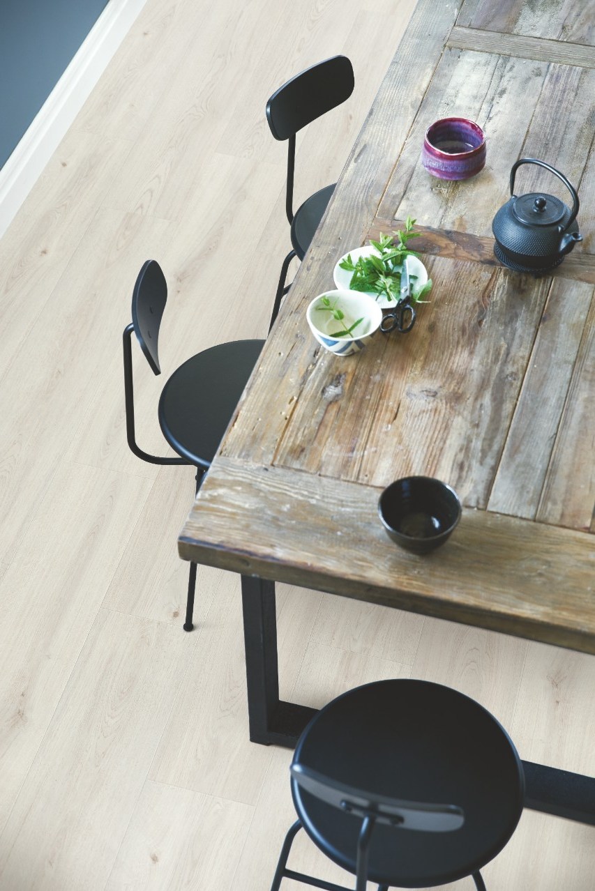 Ламинат Pergo Stavanger Pro Дуб морской L1245-04998 1380×278,5×8 фото в интерьере