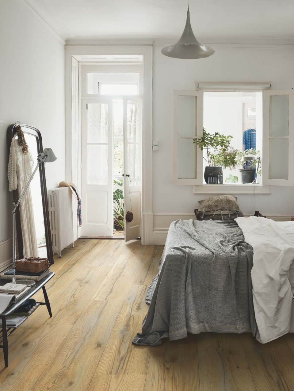 Ламинат Pergo Stavanger Pro Дуб фантазийный L1245-05006 1380×278,5×8 фото в интерьере