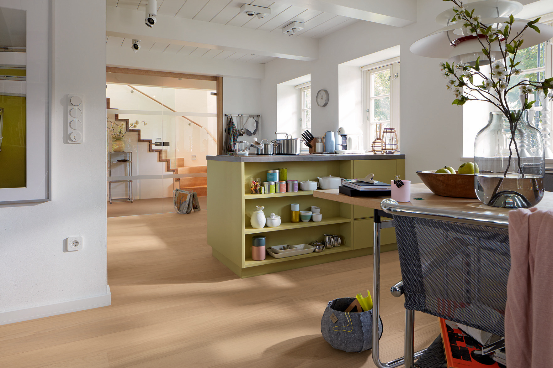 Паркетная доска Meister PD 400 Cottage Дуб гармония Чистый 8540 2200×180×13 фото в интерьере