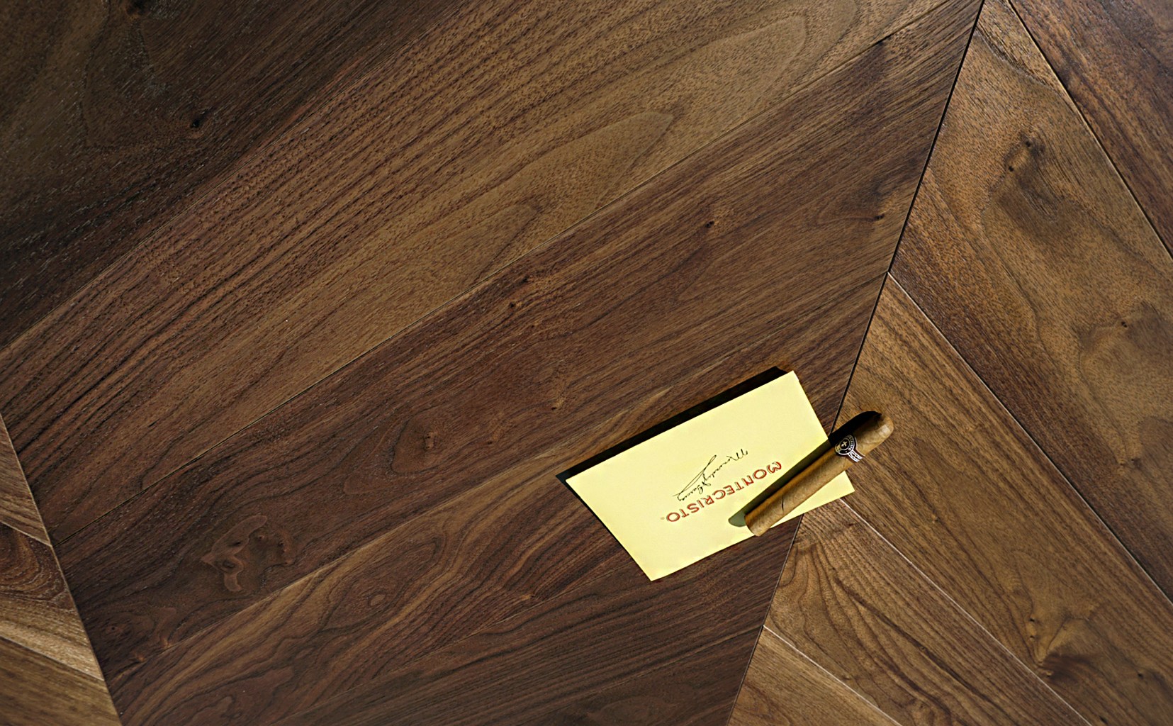 Паркетная доска Parquet Prime Орех Churchill французская елка 710×126×14