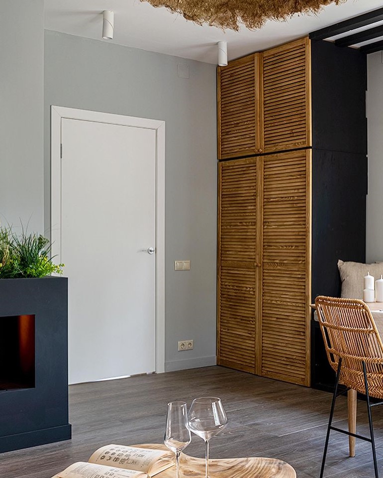 Краска Lanors Mons цвет Холодный серый Cold Gray 2 Exterior 4.5 л фото в интерьере