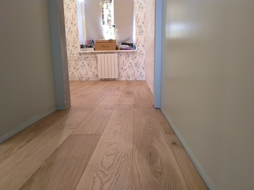 Инженерная доска Cora Natural Oak Pure select 1600-2400×155×16 фото в интерьере