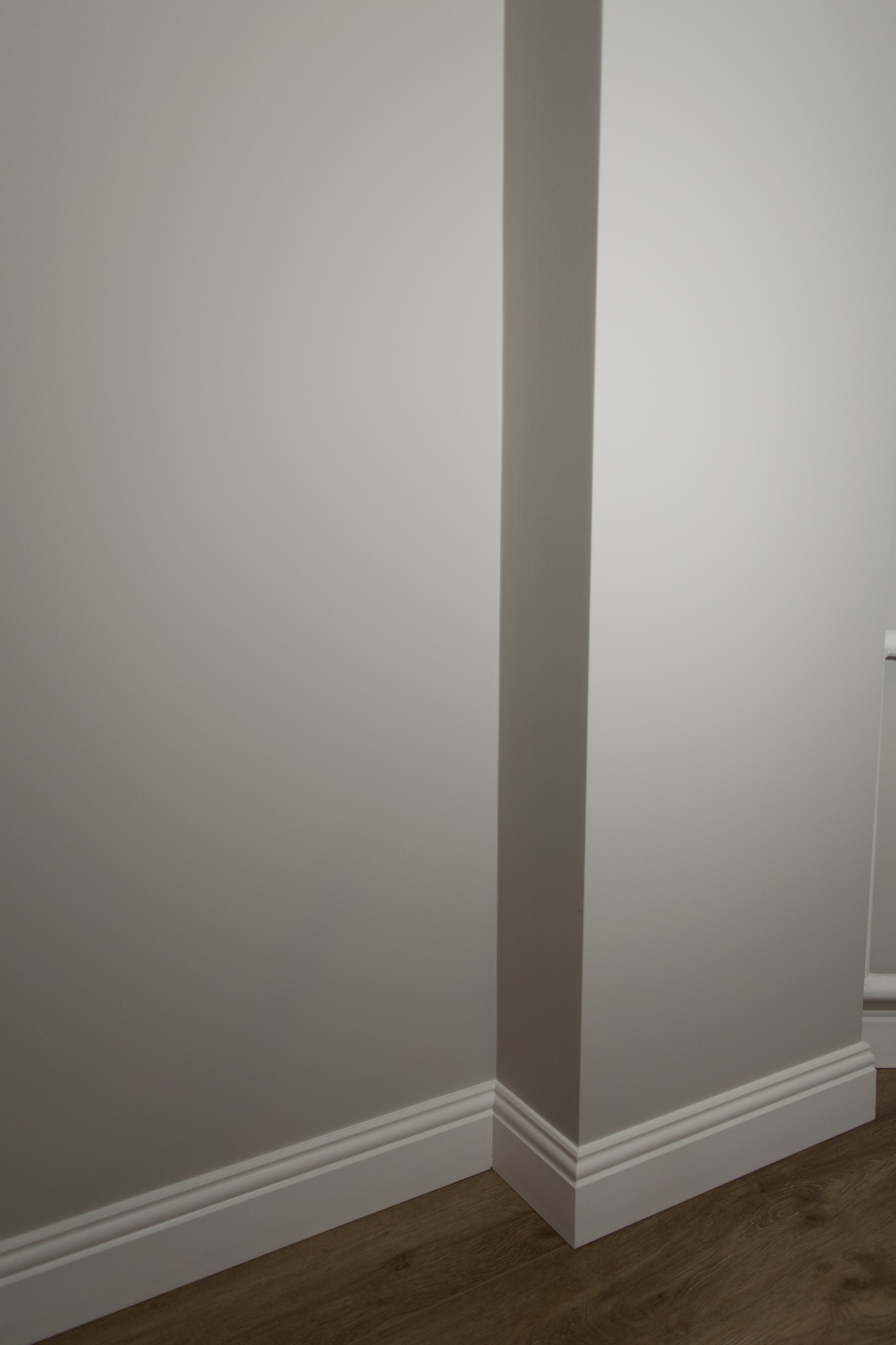 Краска Lanors Mons цвет Серый шелк Grey Silk 96 Interior 1 л фото в интерьере