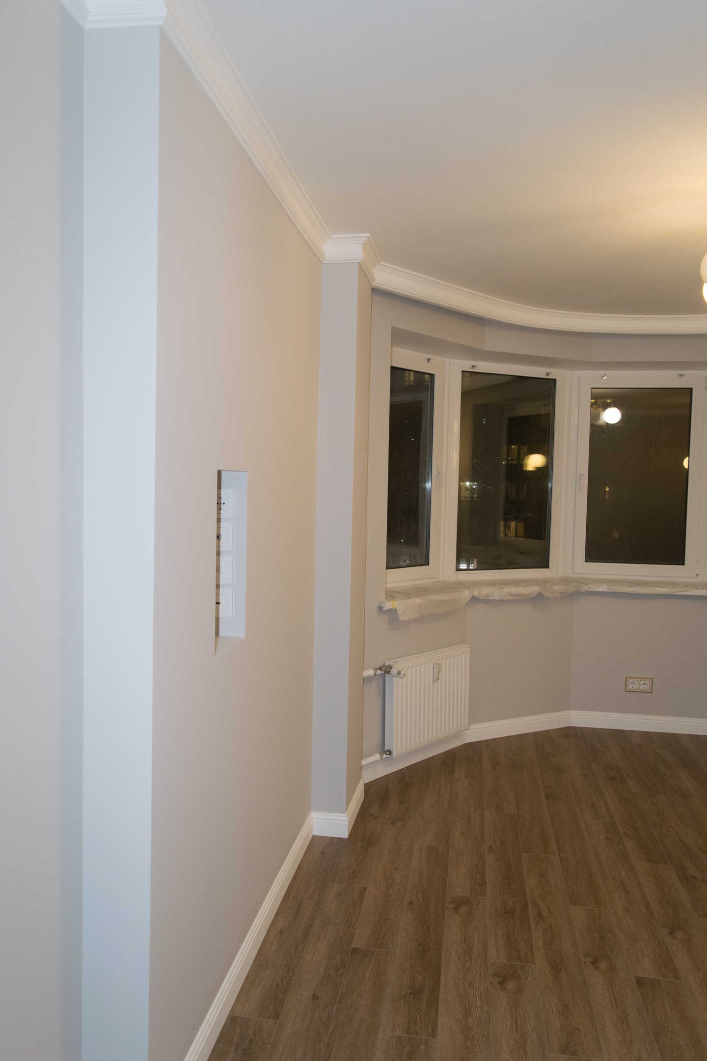 Краска Lanors Mons цвет Серый шелк Grey Silk 96 Eggshell 1 л фото в интерьере