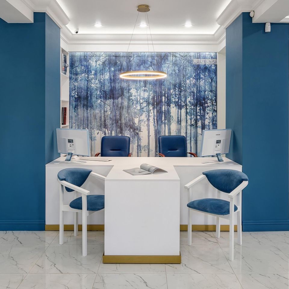 Краска Lanors Mons цвет Сапфир Sapphire 111 Satin 1 л фото в интерьере